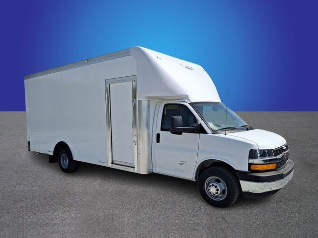 2026 Chevrolet Express Cutaway 4500 2WT