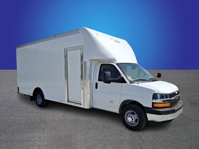 2026 Chevrolet Express Cutaway 4500 2WT