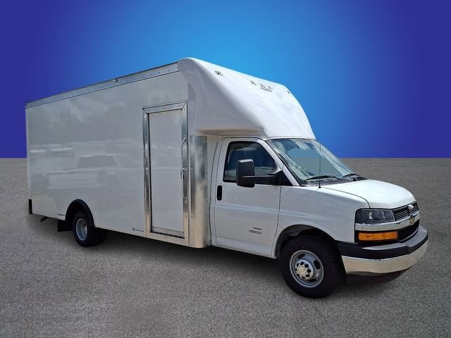 2026 Chevrolet Express Cutaway 4500 2WT