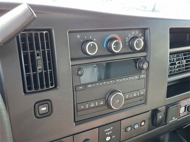 2025 Chevrolet Express Cutaway 4500 2WT