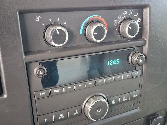 2025 Chevrolet Express Cutaway 4500 2WT