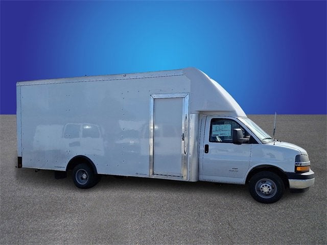 2025 Chevrolet Express Cutaway 4500 2WT