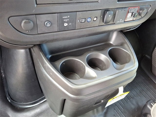 2025 Chevrolet Express Cutaway 4500 2WT