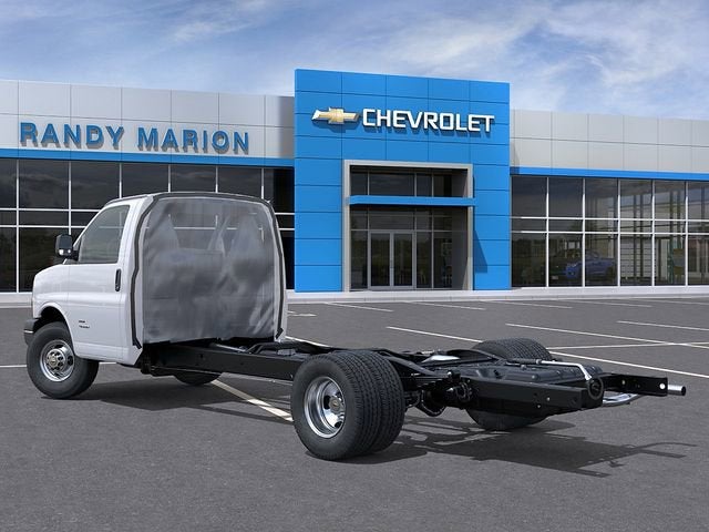 2026 Chevrolet Express Cutaway 4500 Base