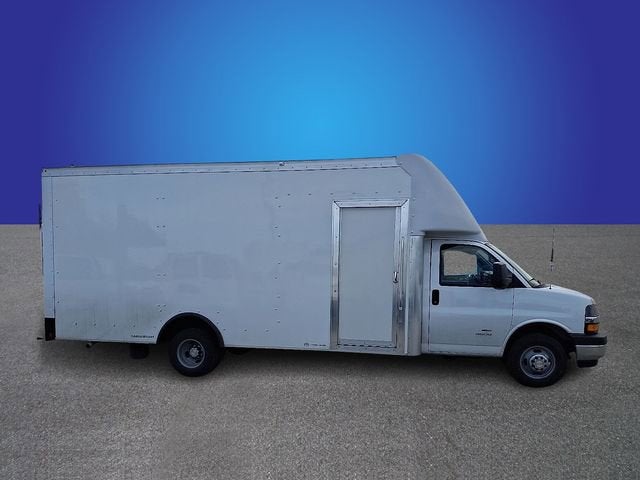 2025 Chevrolet Express Cutaway 4500 2WT
