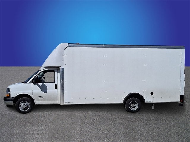 2025 Chevrolet Express Cutaway 4500 2WT