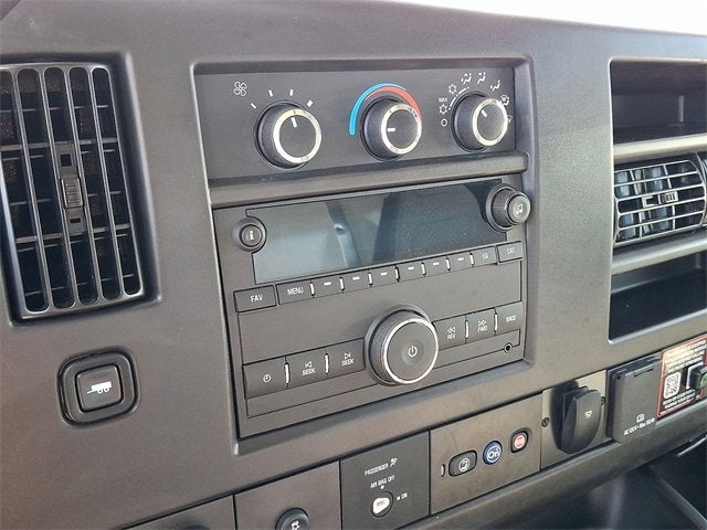 2025 Chevrolet Express Cutaway 4500 2WT