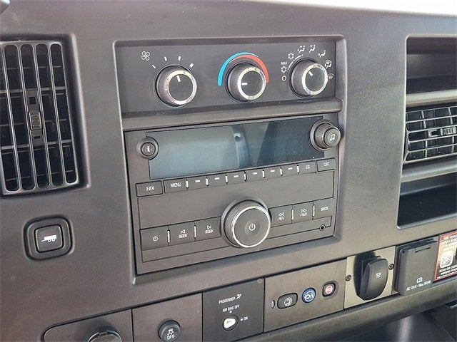 2025 Chevrolet Express Cutaway 4500 2WT