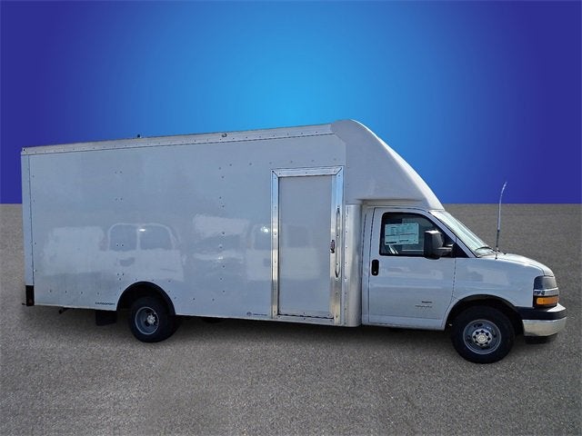 2025 Chevrolet Express Cutaway 4500 2WT