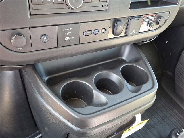 2025 Chevrolet Express Cutaway 4500 2WT