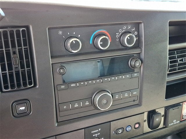 2025 Chevrolet Express Cutaway 4500 2WT