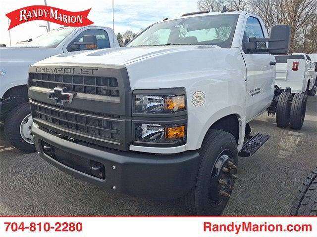 2022 Chevrolet Silverado 5500 HD Work Truck