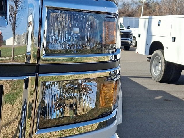 2024 Chevrolet Silverado 5500 HD Work Truck