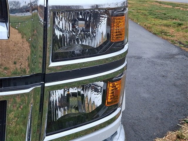 2023 Chevrolet Silverado 5500 HD Work Truck