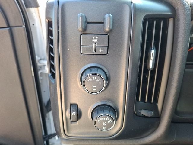 2023 Chevrolet Silverado 5500 HD Work Truck