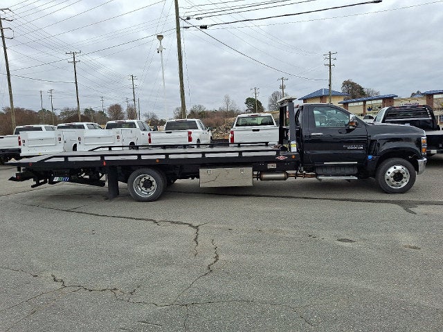 2022 Chevrolet Silverado 6500 HD LT