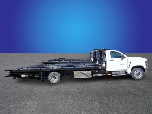 2023 Chevrolet Silverado 6500 HD LT