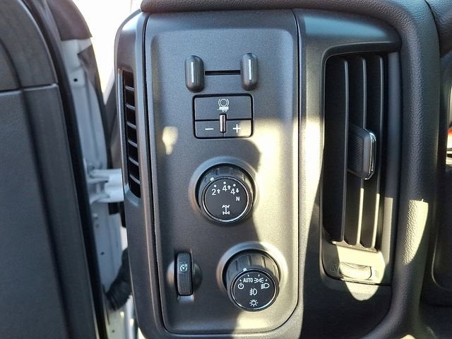 2024 Chevrolet Silverado 5500 HD Work Truck