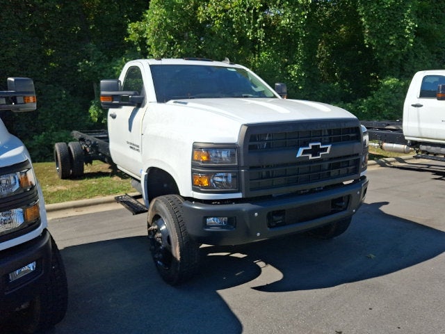 2022 Chevrolet Silverado 6500 HD Work Truck