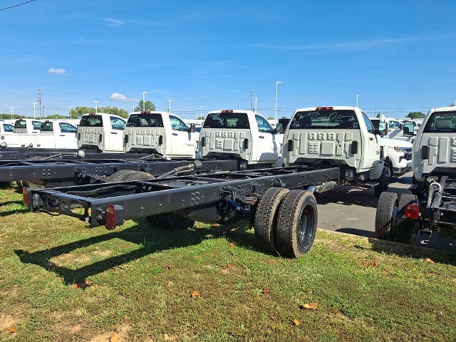 2022 Chevrolet Silverado 6500 HD Work Truck