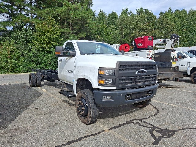 2022 Chevrolet Silverado 6500 HD Work Truck