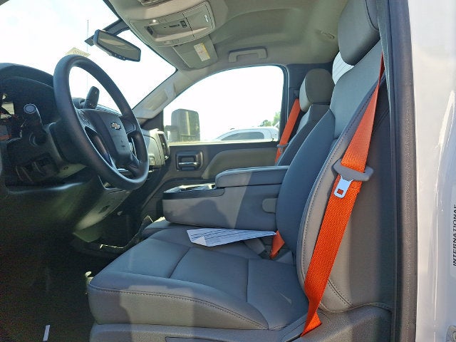2022 Chevrolet Silverado 6500 HD Work Truck