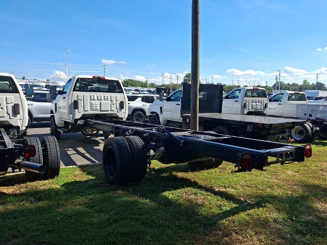 2022 Chevrolet Silverado 6500 HD Work Truck
