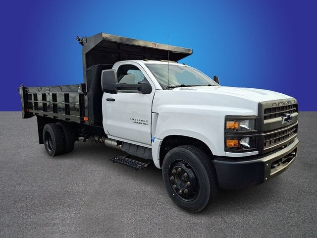 2022 Chevrolet Silverado 6500 HD Work Truck