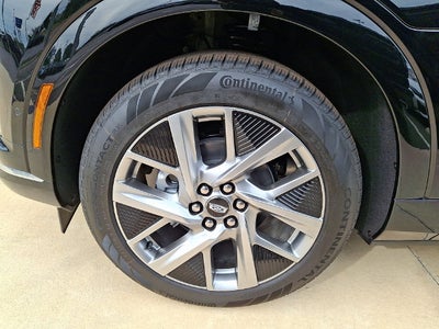 2027 Cadillac OPTIQ Luxury