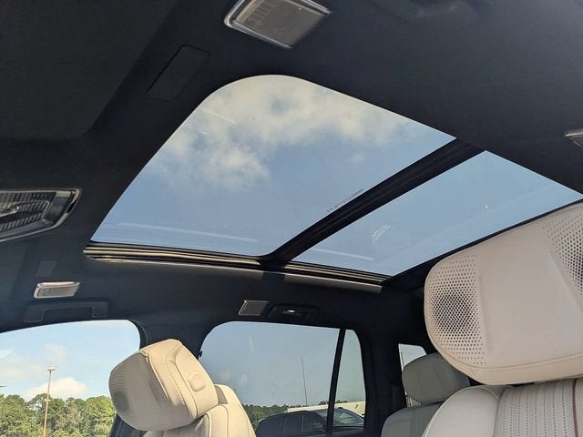 2027 Cadillac VISTIQ Luxury