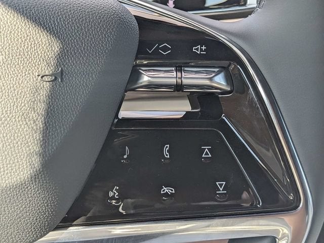 2027 Cadillac VISTIQ Luxury