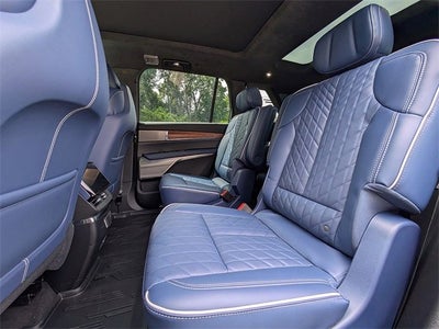 2026 Cadillac VISTIQ Premium Luxury