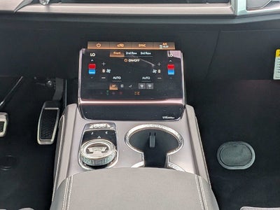 2027 Cadillac VISTIQ Sport