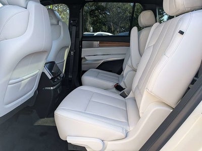 2027 Cadillac VISTIQ Sport