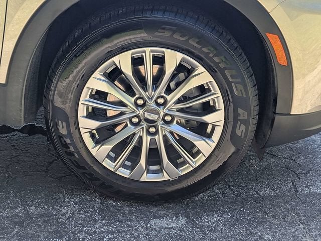 2025 Cadillac XT4 Premium Luxury