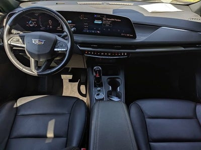 2025 Cadillac XT4 Premium Luxury