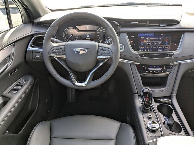 2025 Cadillac XT6 Luxury