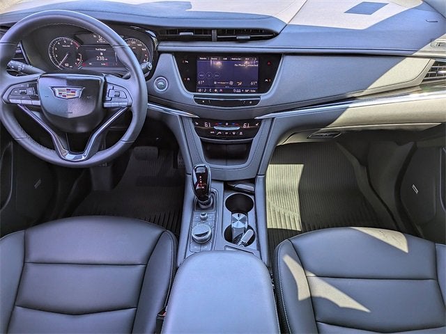 2025 Cadillac XT6 Luxury