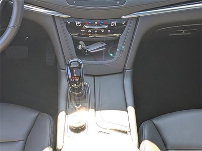 2025 Cadillac XT6 Luxury