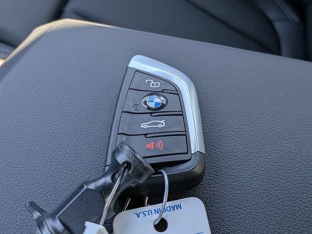 2025 BMW 3 Series 330i