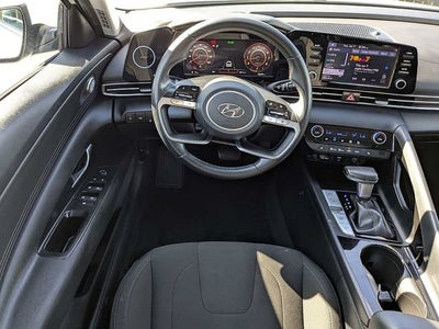 2022 Hyundai Elantra SEL