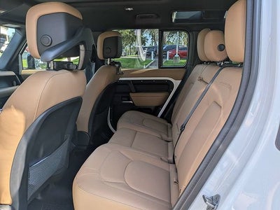 2025 Land Rover Defender X-Dynamic SE