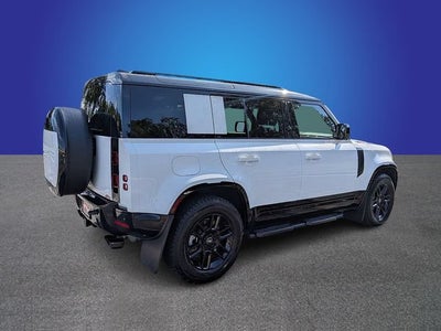 2025 Land Rover Defender X-Dynamic SE