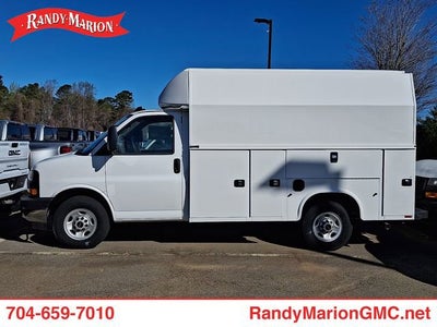 2025 GMC Savana Cutaway 3500 1WT