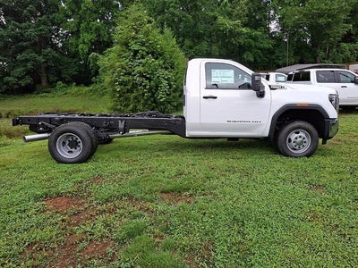 2026 GMC Sierra 3500 HD Chassis Cab Pro