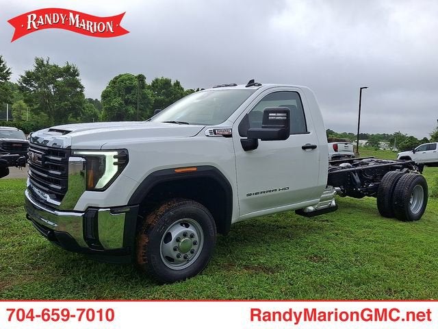 2026 GMC Sierra 3500 HD Chassis Cab Pro