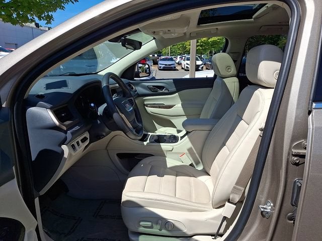 2022 GMC Acadia Denali