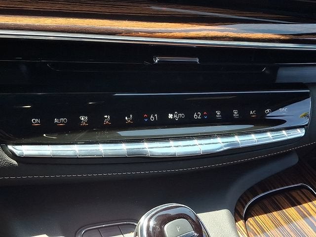 2023 Cadillac Escalade ESV 4WD Luxury