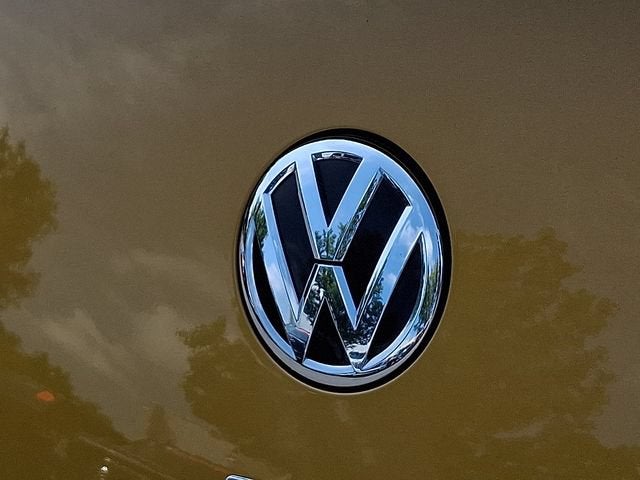 2016 Volkswagen Beetle 1.8T Dune