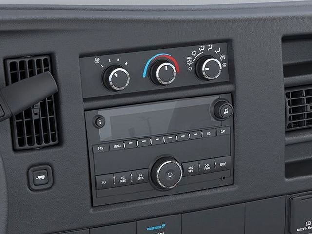 2025 GMC Savana Cutaway 3500 1WT